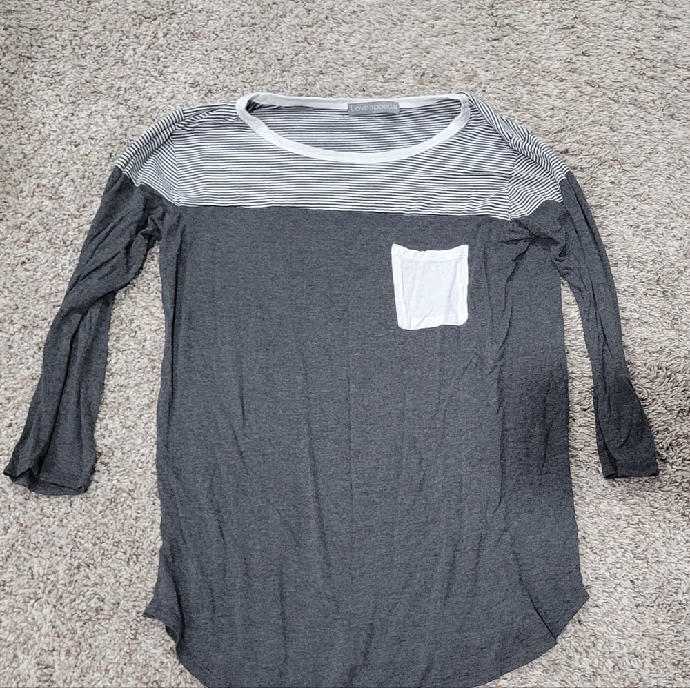 3/4 sleeve gray stripe top